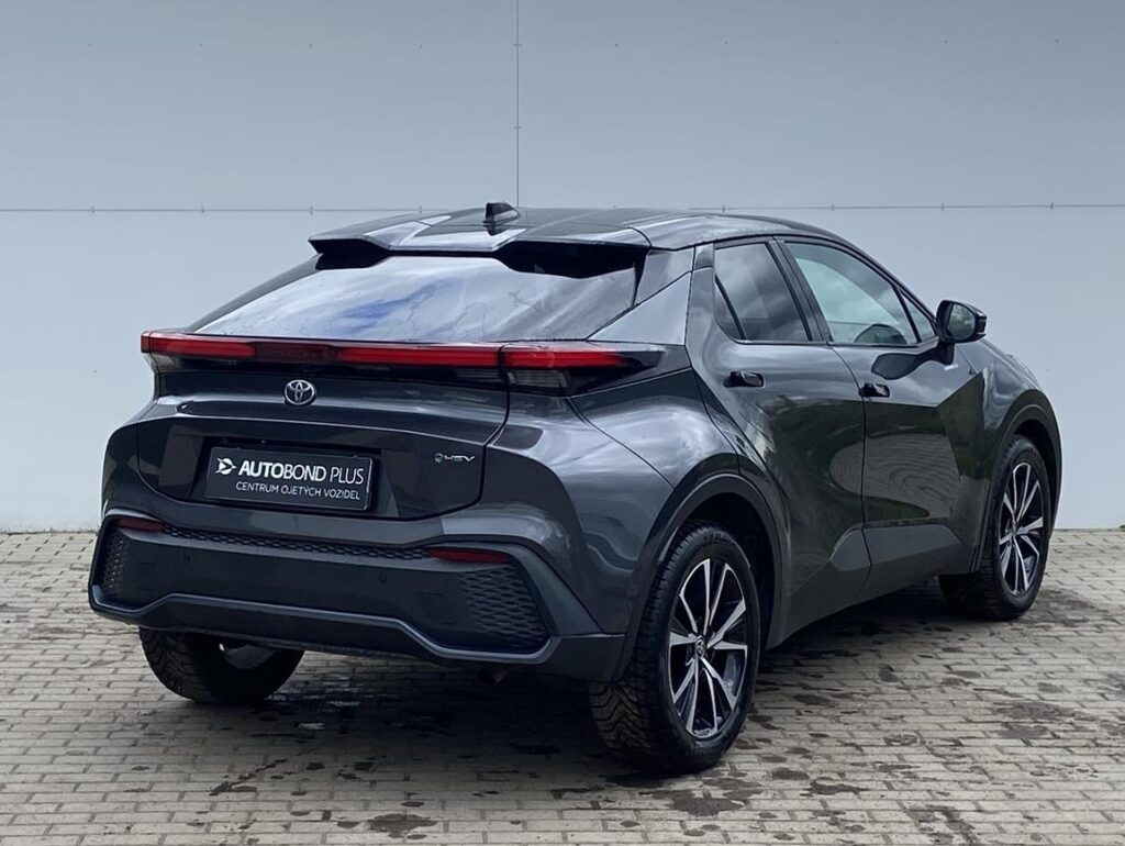 Toyota C-HR  2.0 HSD e-CVT Style