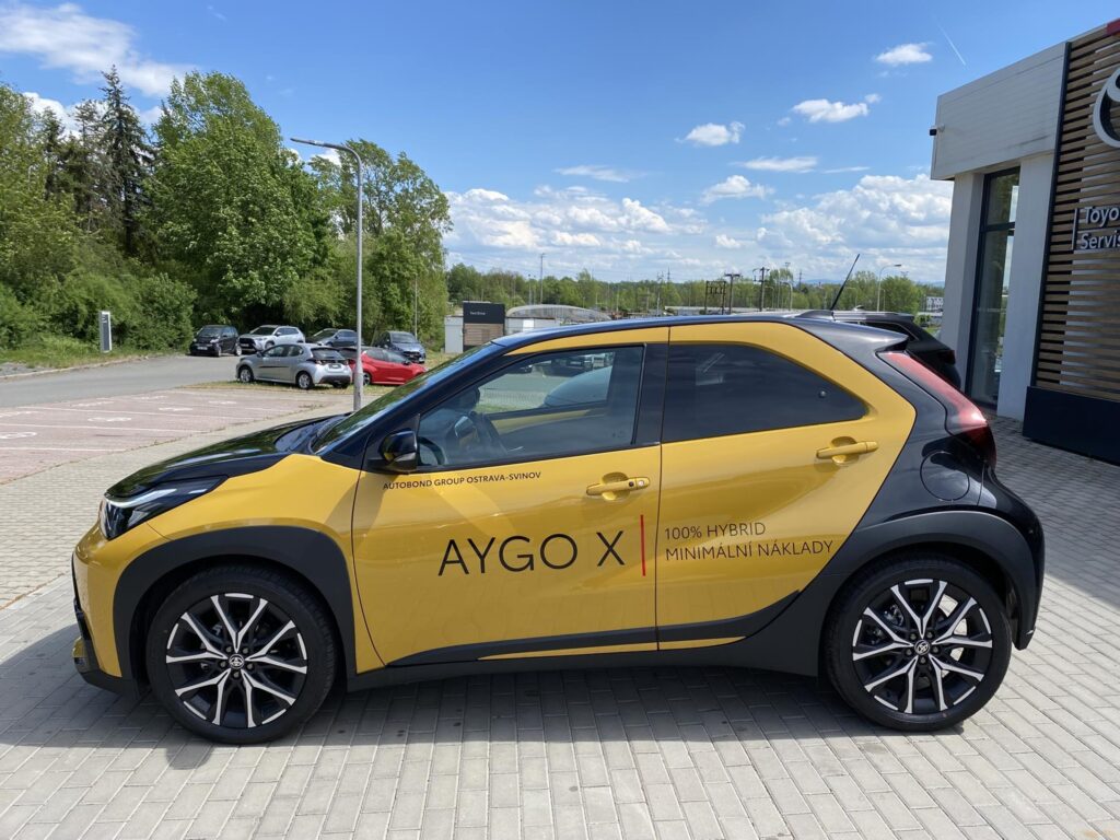 Toyota Aygo X  1.5 HEV GR SPORT + zimní pneu