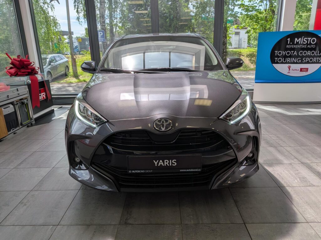 Toyota Yaris  Style 1.5 Hybrid (116 k)