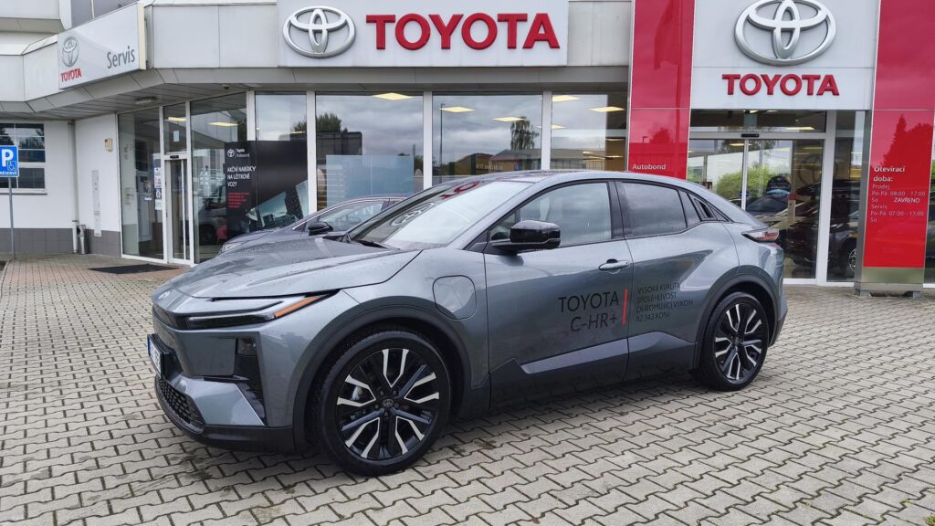 Toyota C-HR  BEV 224 4X2 STYLE + Dynamic
