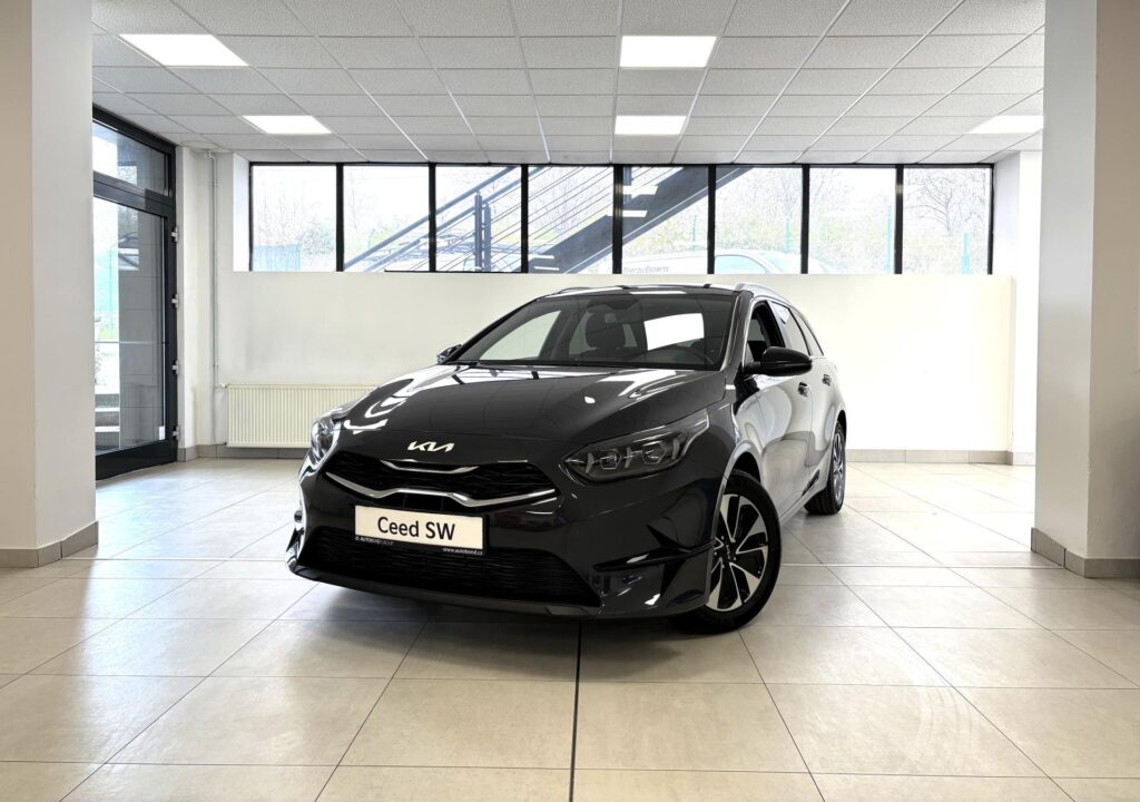 KIA Ceed  1,5 T-GDi GPF 7DCT TOP (2025)