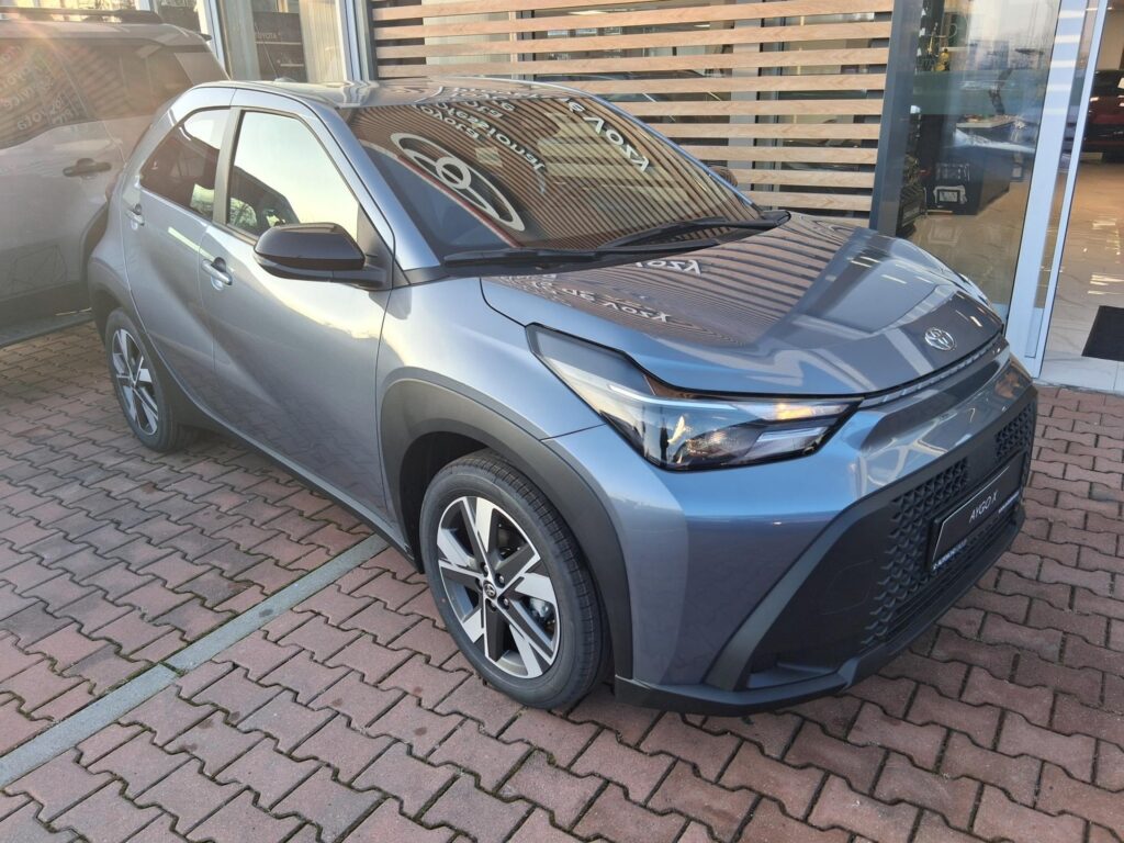 Toyota Aygo X  1,5 HEV 116K COMFORT