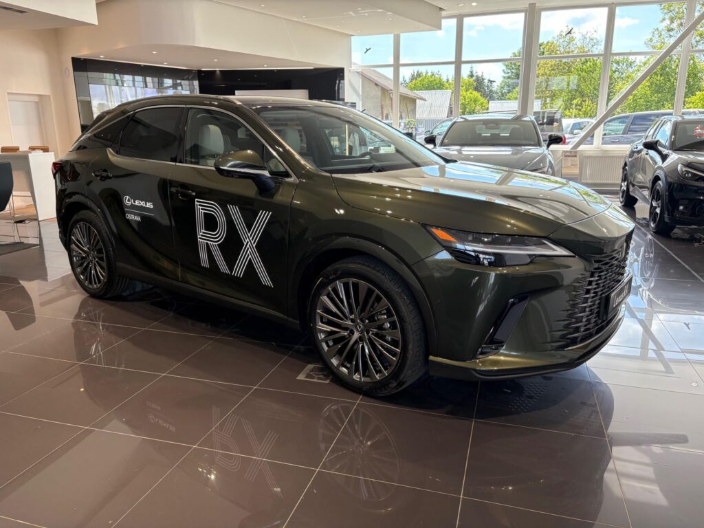 Lexus RX 450h+  LUXURY panorama 4x4