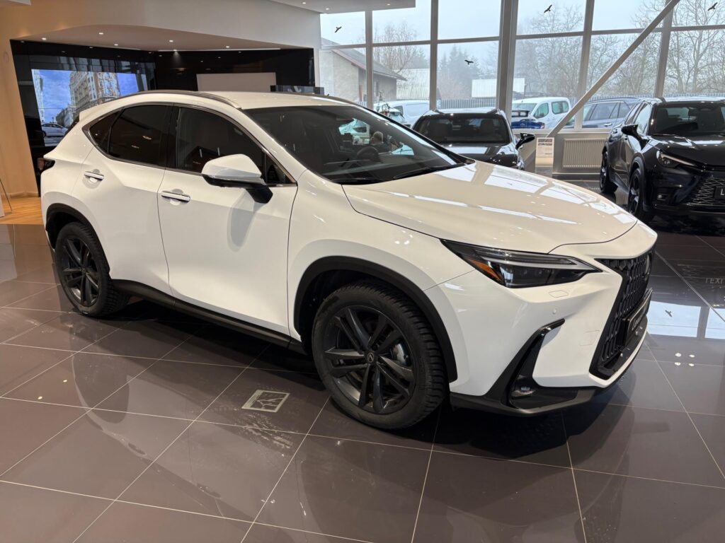Lexus NX 450h+  Prestige 4x4