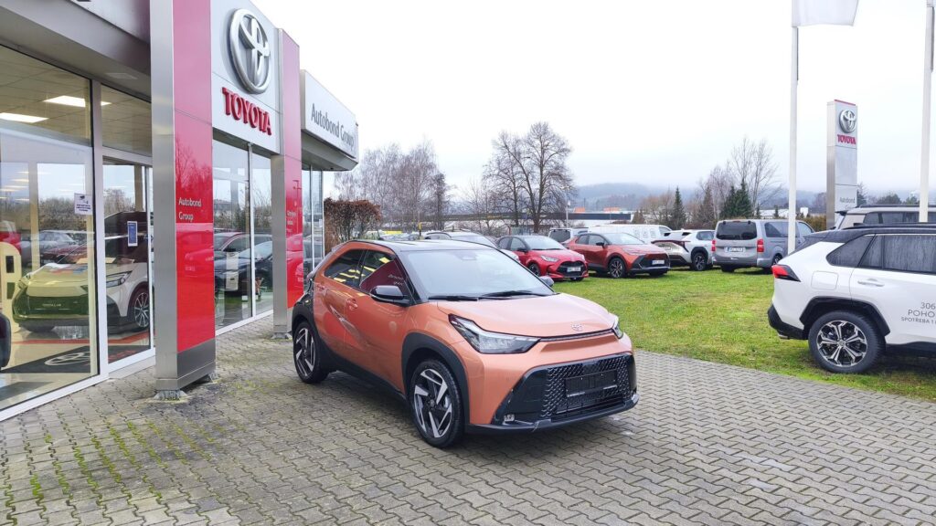 Toyota Aygo X  1.5L HEV STYLE TECH
