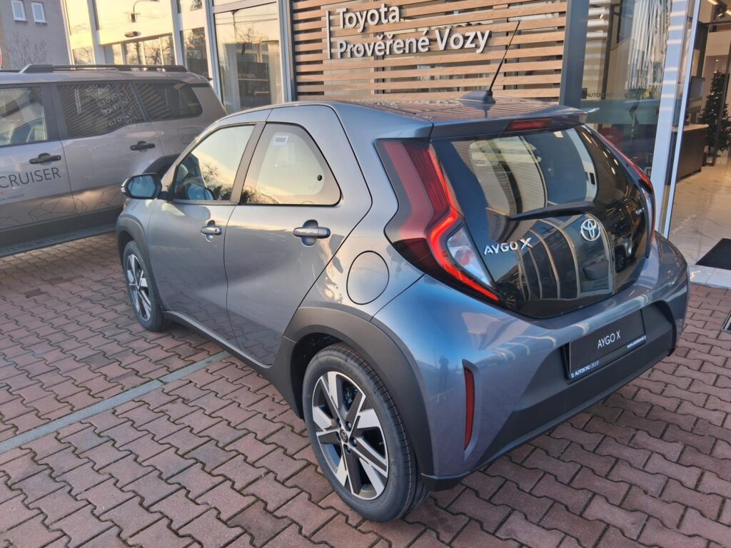 Toyota Aygo X  1,5 HEV 116K COMFORT