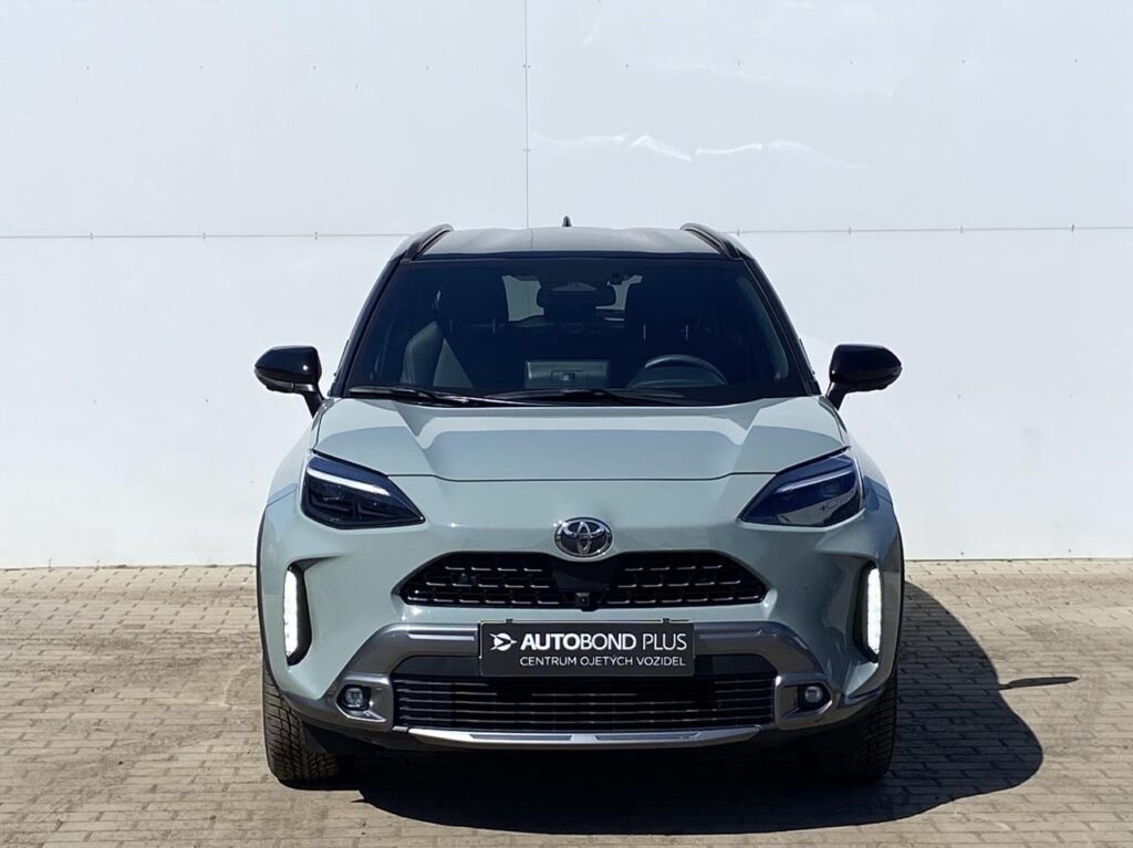Toyota Yaris Cross  1.5 HSD 130k e-CVT AWD Premier Edition
