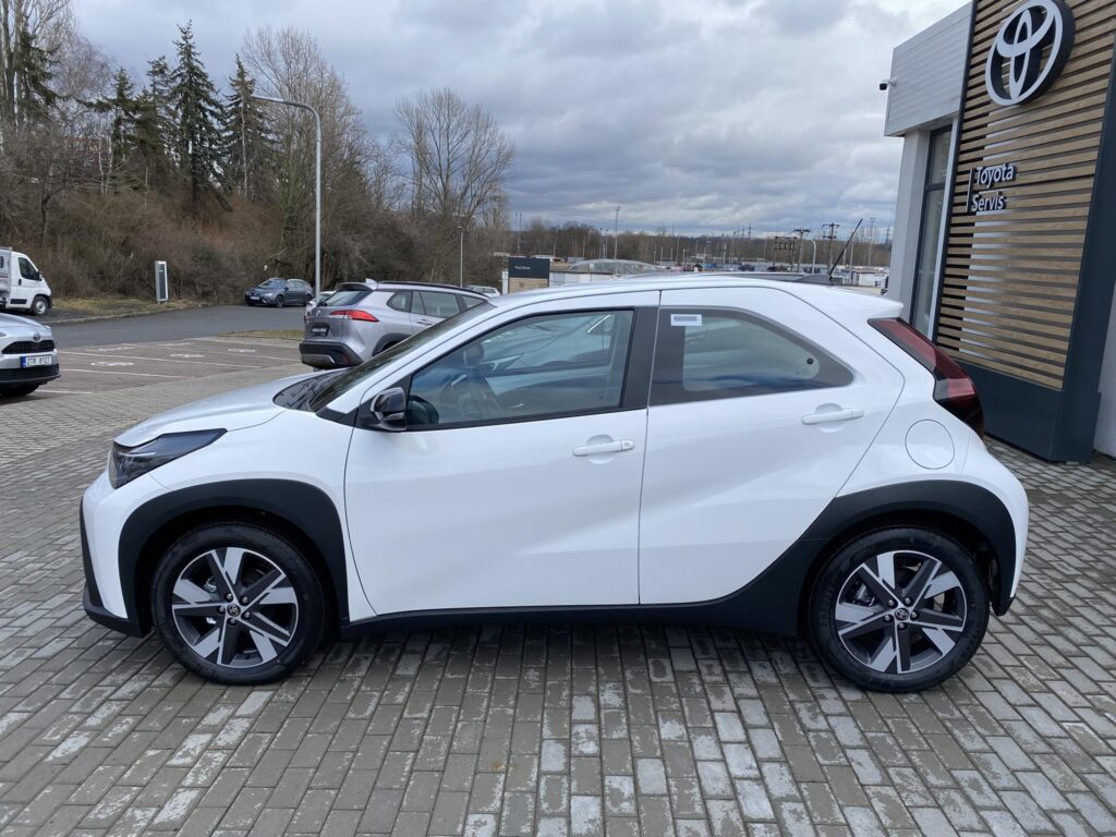 Toyota Aygo X  1.5 HEV COMFORT
