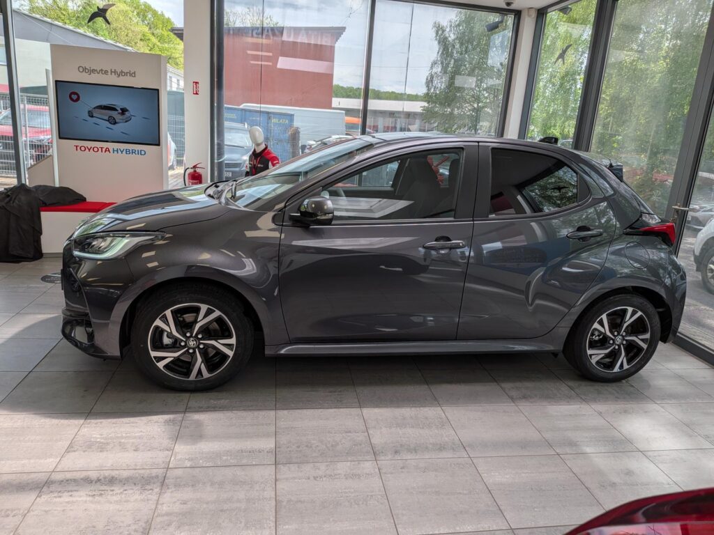 Toyota Yaris  Style 1.5 Hybrid (116 k)