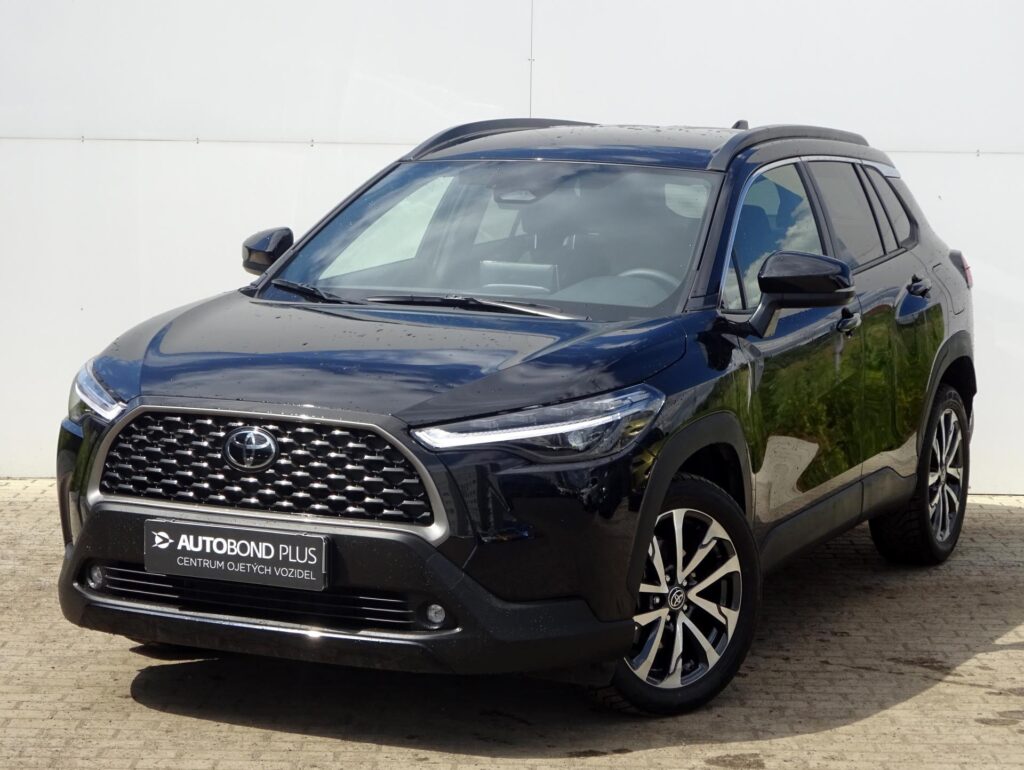 Toyota Corolla Cross  2.0 HSD e-CVT AWD Style TECH