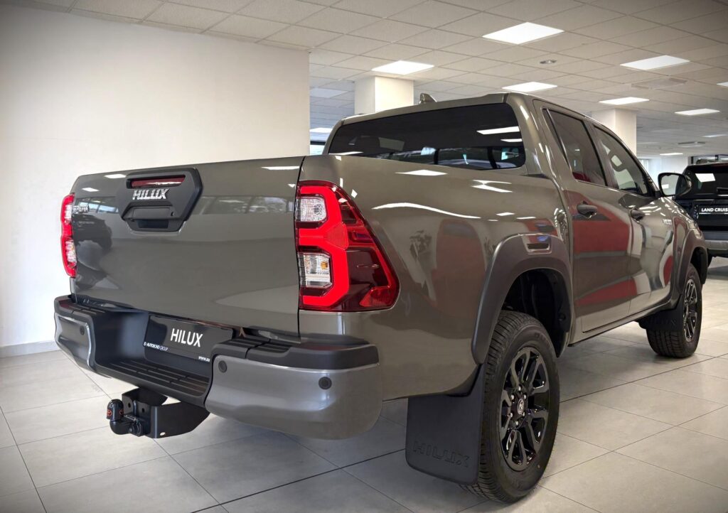 Toyota Hilux  Double Cab 2,8 D-4D (204 k)