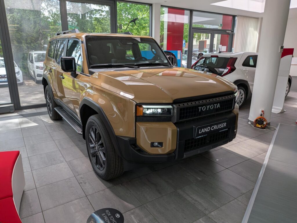 Toyota Land Cruiser  Executive Skyview 4×4 2.8L Diesel 48V MHEV