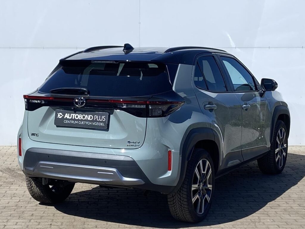 Toyota Yaris Cross  1.5 HSD 130k e-CVT AWD Premier Edition