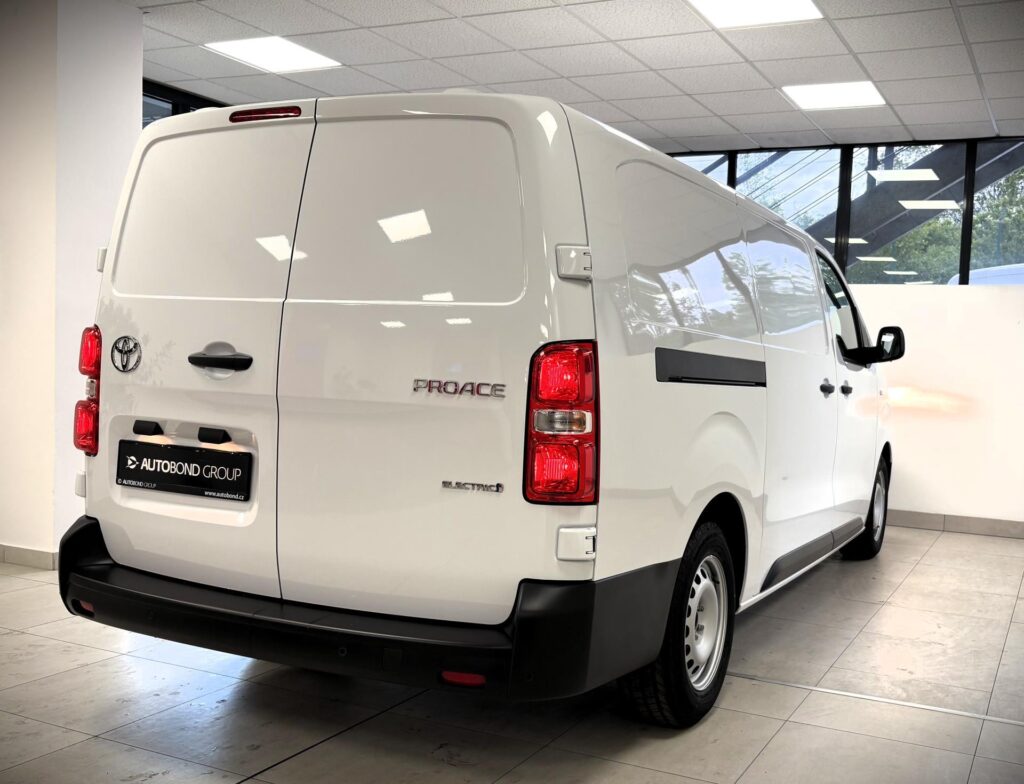 Toyota ProAce  Full Electric (75kWh) (136 hp)