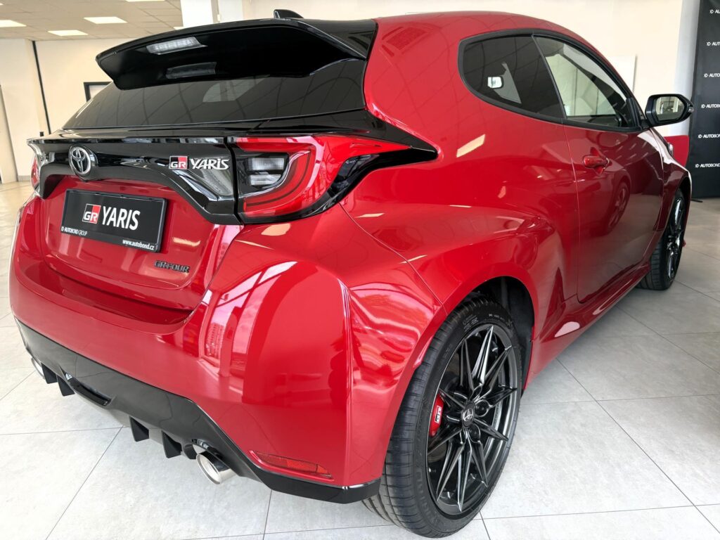 Toyota GR Yaris  1,6L MT 4x4, Dynamic + Sport paket