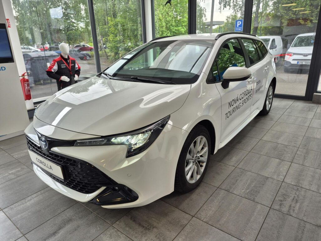 Toyota Corolla  Comfort Tech 1.8 Hybrid (140 k)