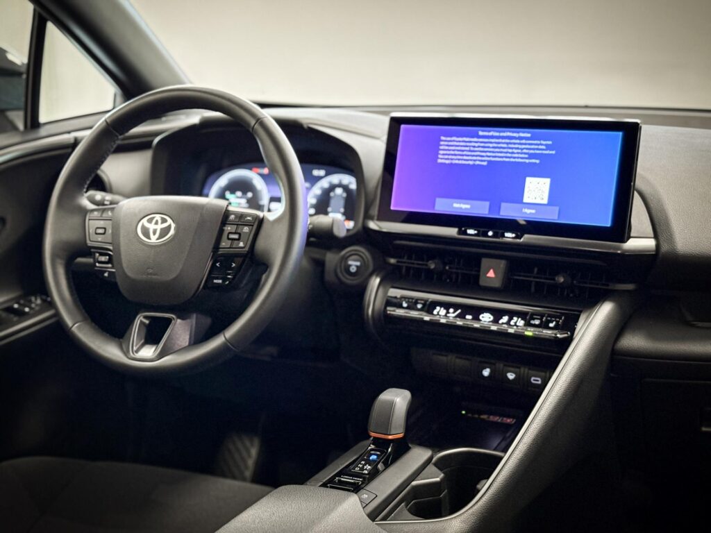 Toyota C-HR  2.0L HEV e-CVT Style (2x4)