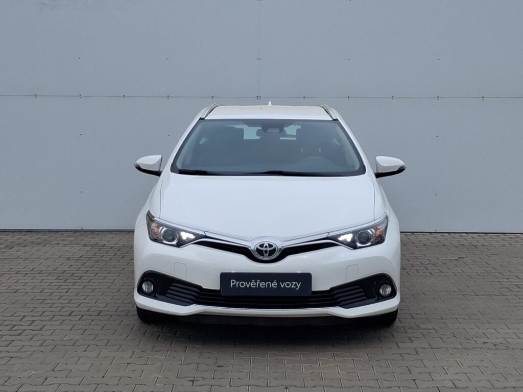 Toyota Auris  1.6 Valvematic Active
