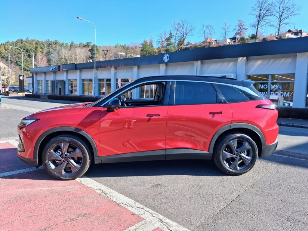 BAIC X55  ALL IN 1.5T 130kW 4×2 7DCT