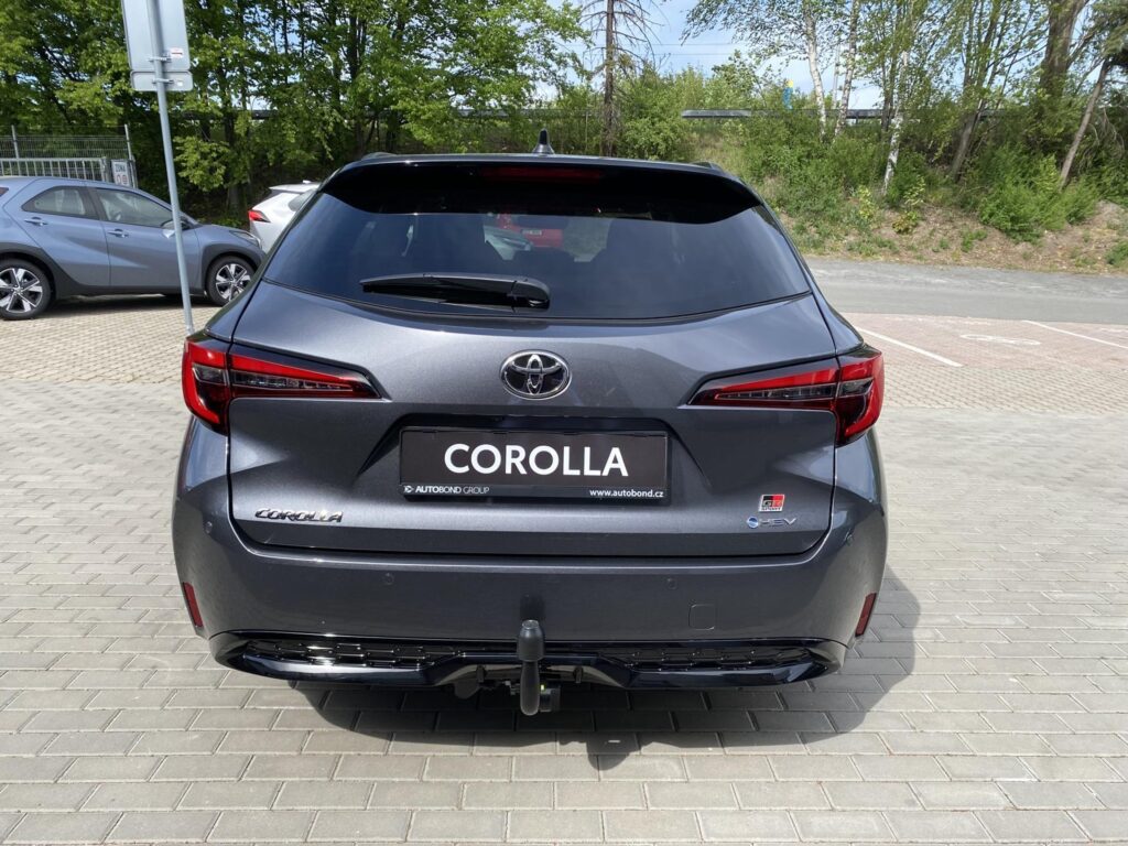 Toyota Corolla  2.0 HEV GR SPORT + tažné
