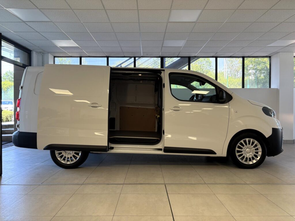 Toyota ProAce  2.2L Diesel,Active MultimediaNAVI