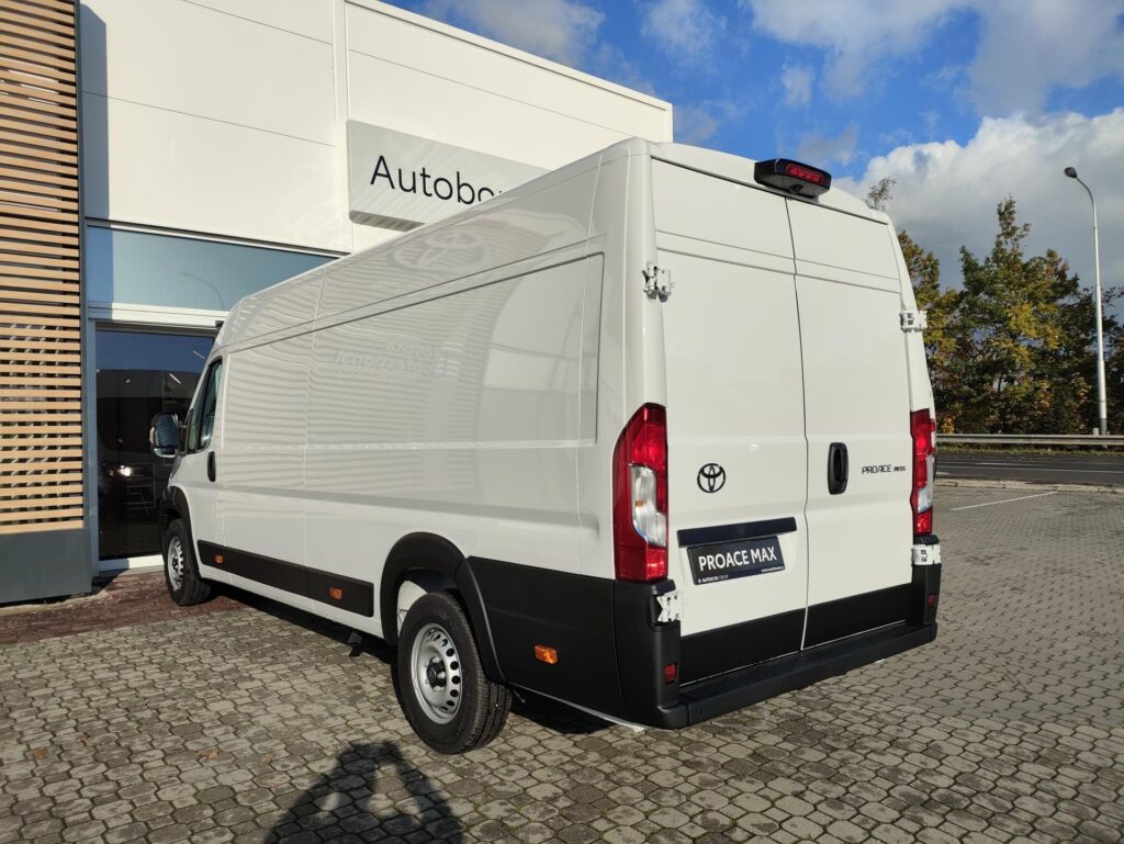Toyota Proace Max  2.2 D 140 HP 6MT L4H2
