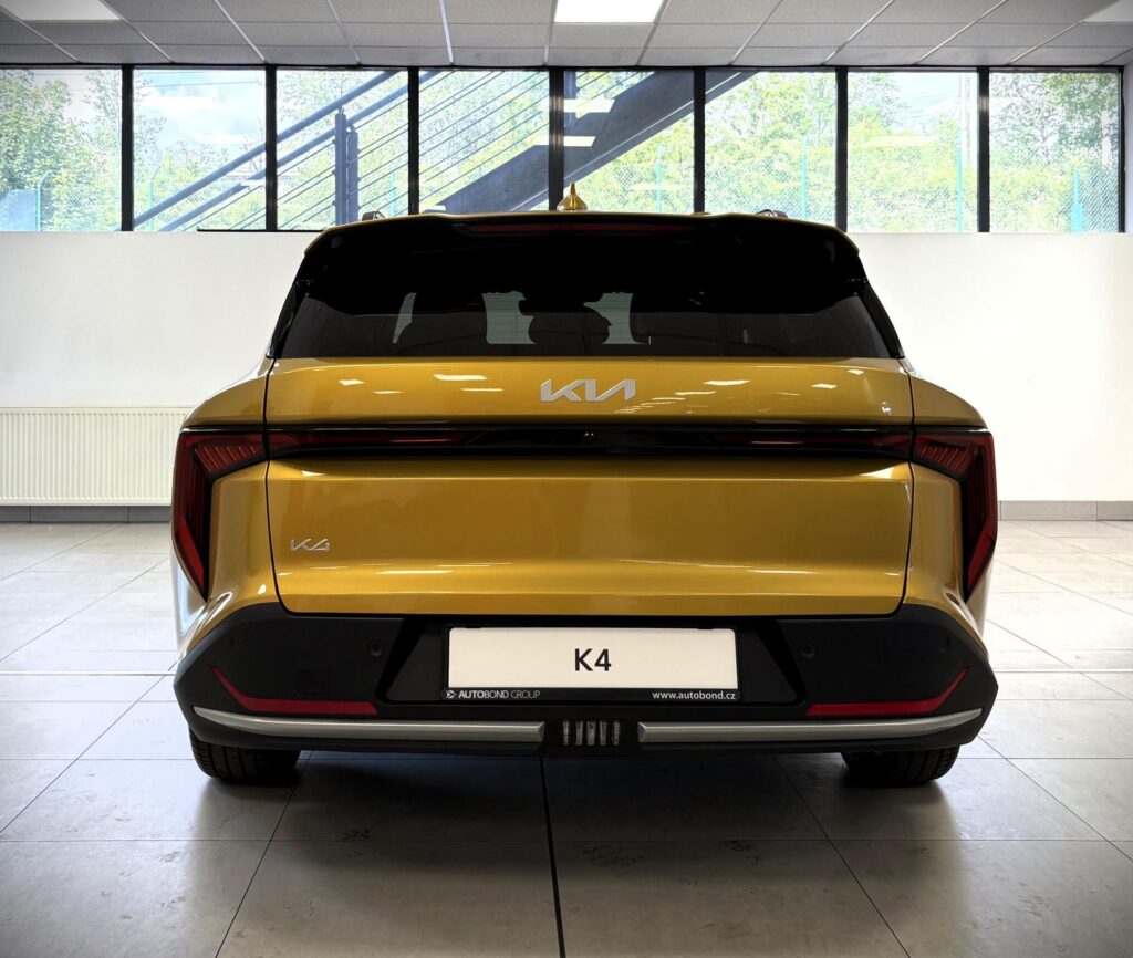 KIA K4  1,6 T-GDi GPF 7DCT TOP 110 KW