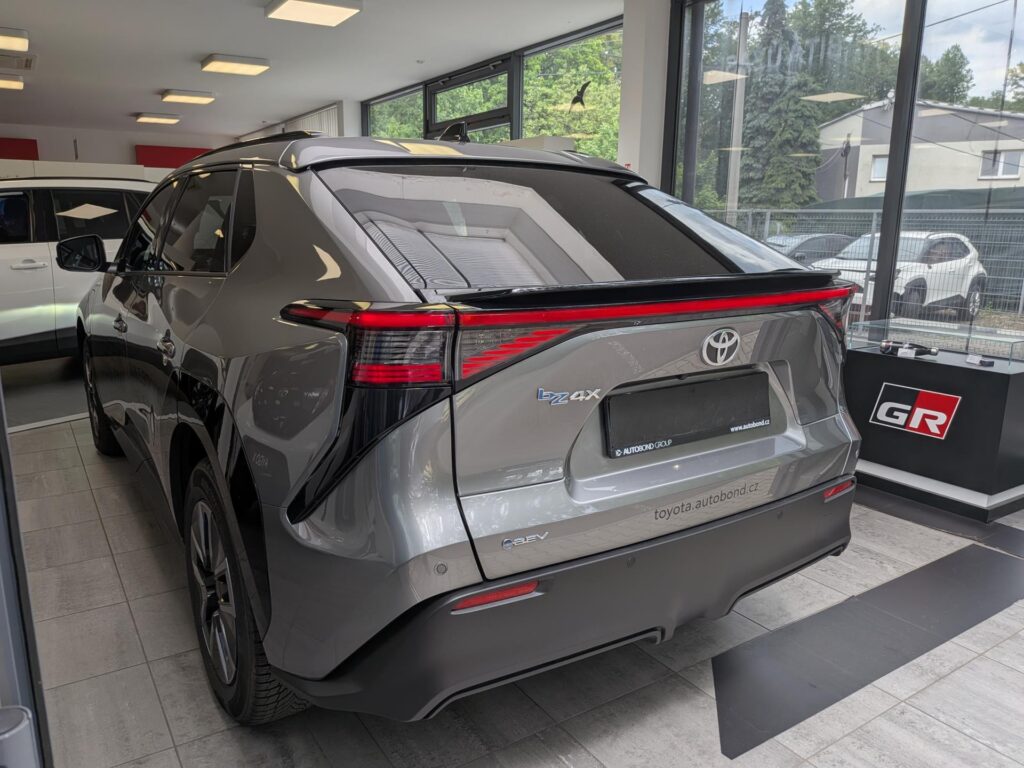Toyota bZ4X  Style (224 koní) akumulátor 73,1 kWh