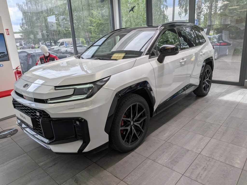 Toyota RAV4  GR Sport 2.5 Hybrid