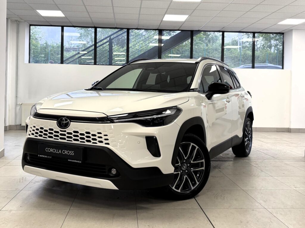 Toyota Corolla Cross  SUV 1,8 HEV e-CVT  STYLE !SKLADEM!