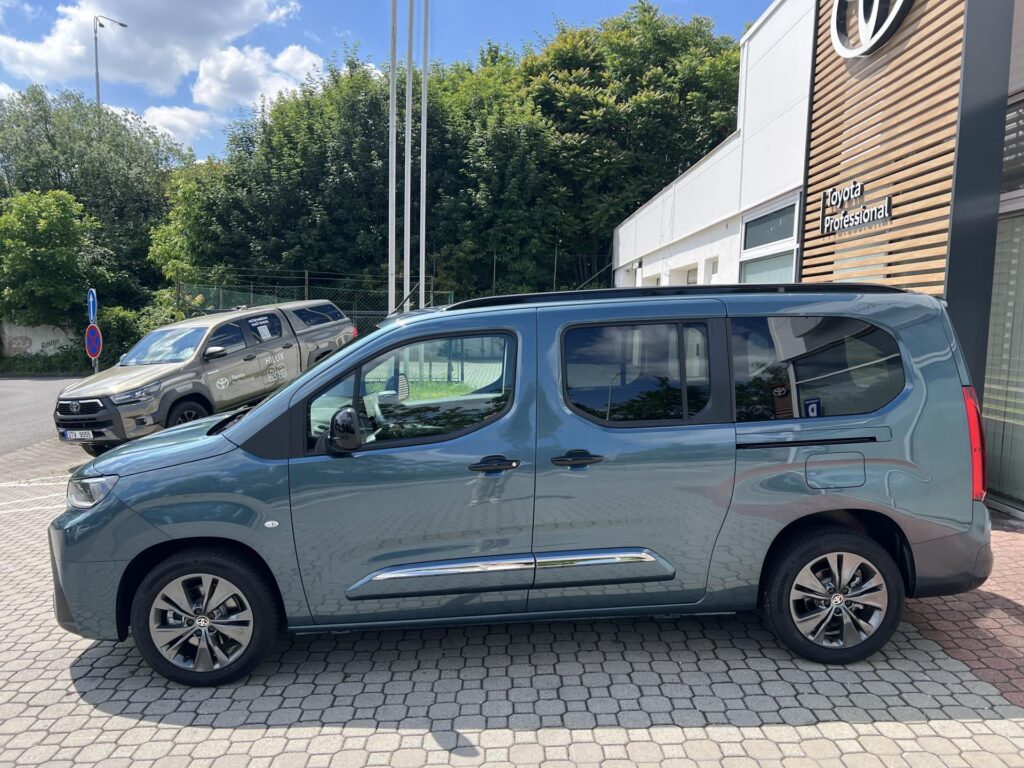 Toyota Proace City Verso  1.5D 6MT Family