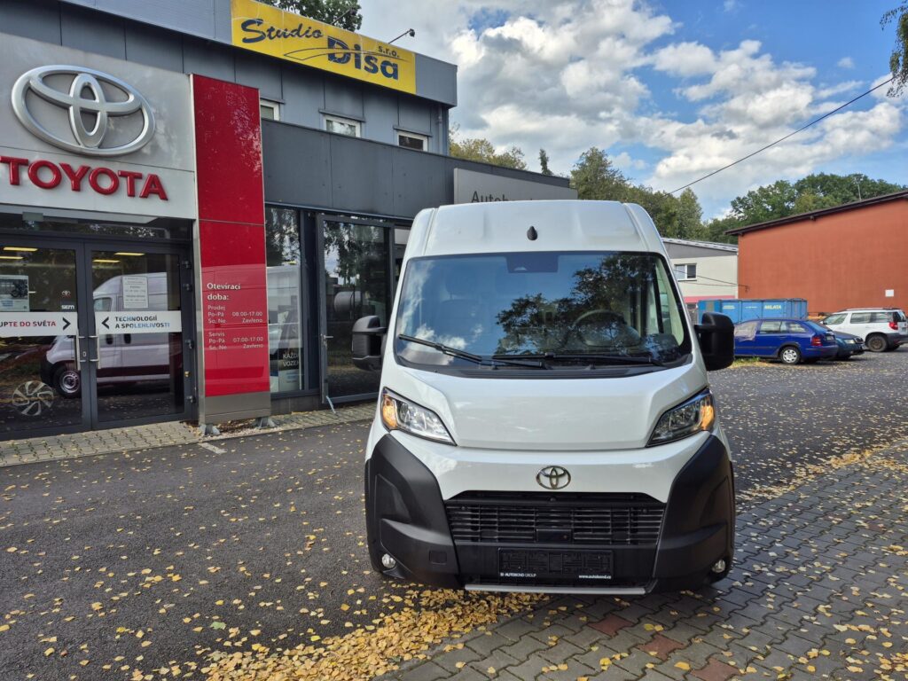 Toyota Proace Max  2.2L Diesel Active 140K + dřevěná podlaha ZDARMA