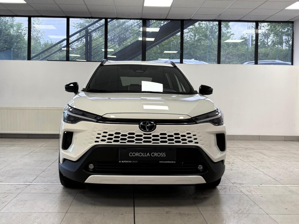 Toyota Corolla Cross  SUV 1,8 HEV e-CVT  STYLE !SKLADEM!