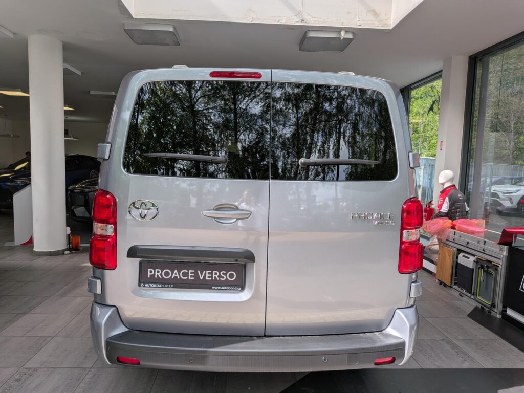 Toyota Proace Verso  2.2L Business Comfort, 180K