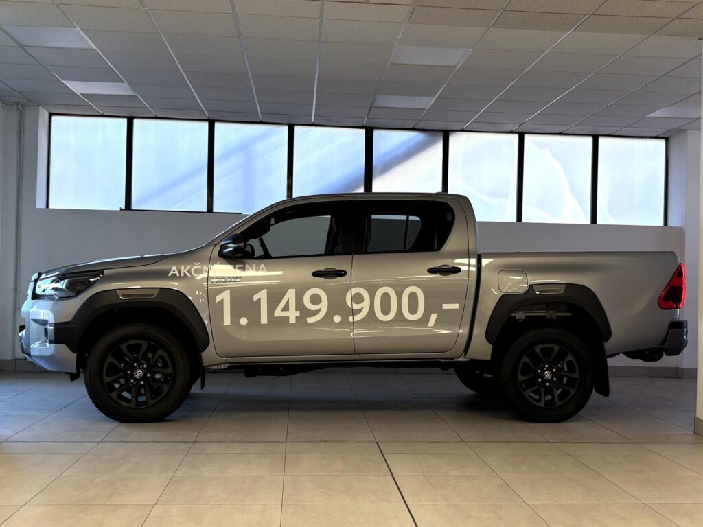 Toyota Hilux  2,8L,Aut. převodovka,(4x4),Invincible+tažné !SKLADEM!
