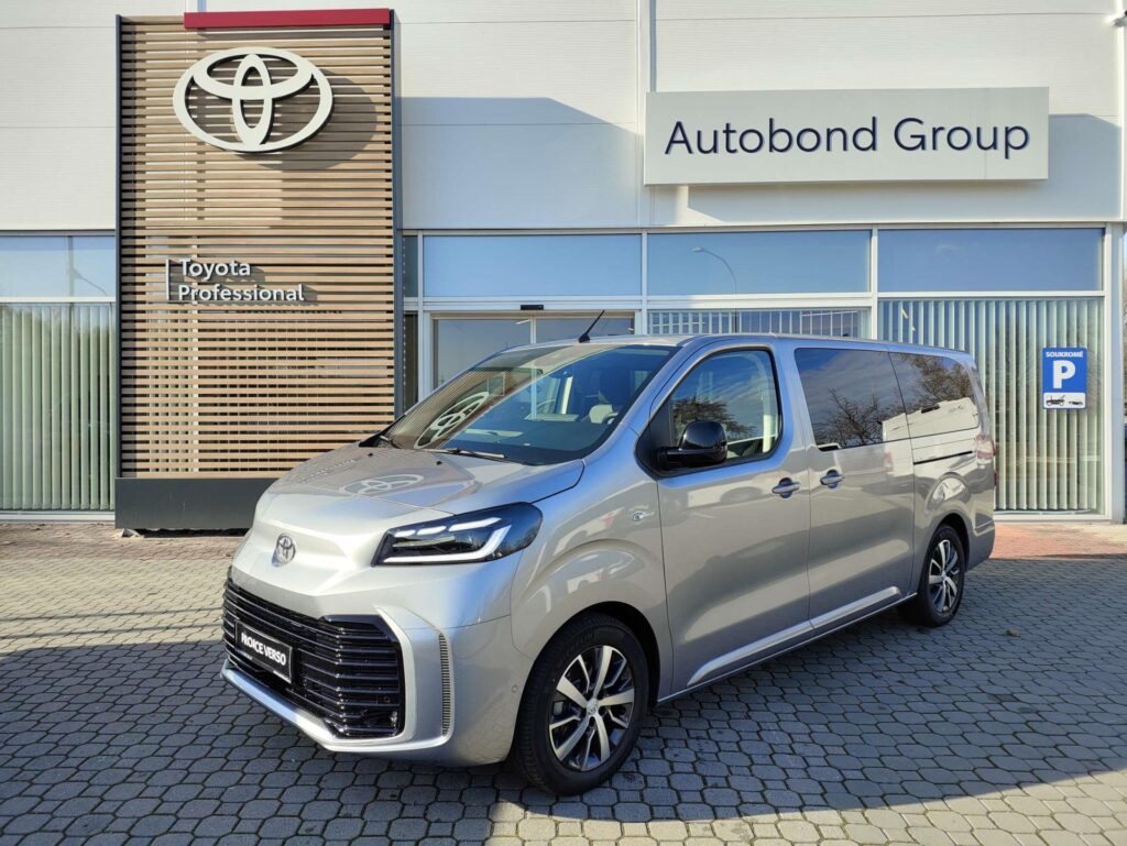 Toyota Proace Verso  2.2D 180 HP 8AT Family Webasto 8S L2