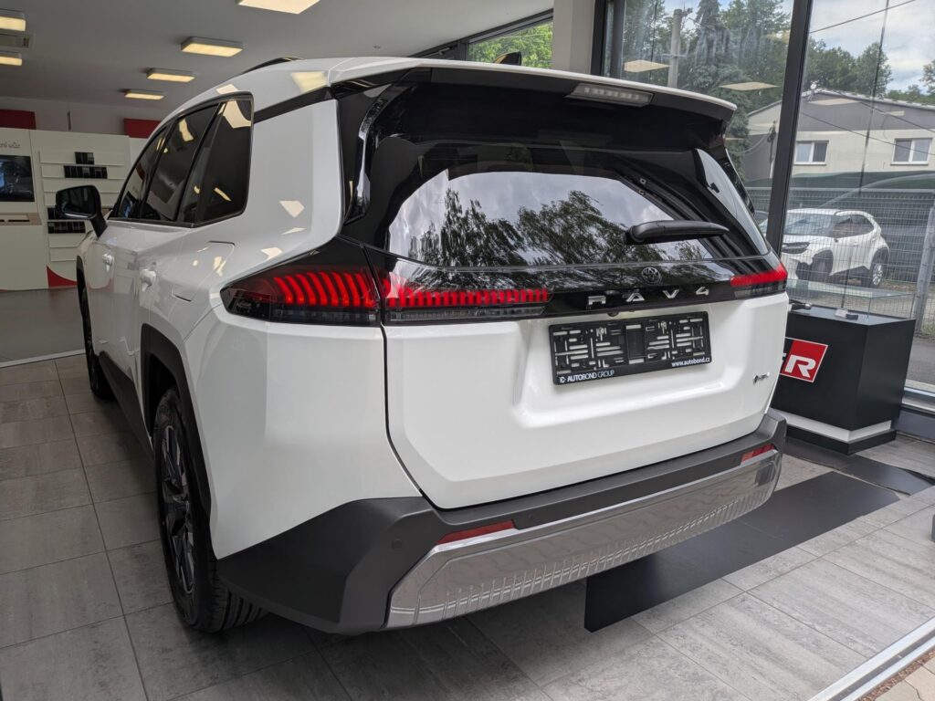 Toyota RAV4  2,5 HEV 4X4 COMFORT BUSINESS