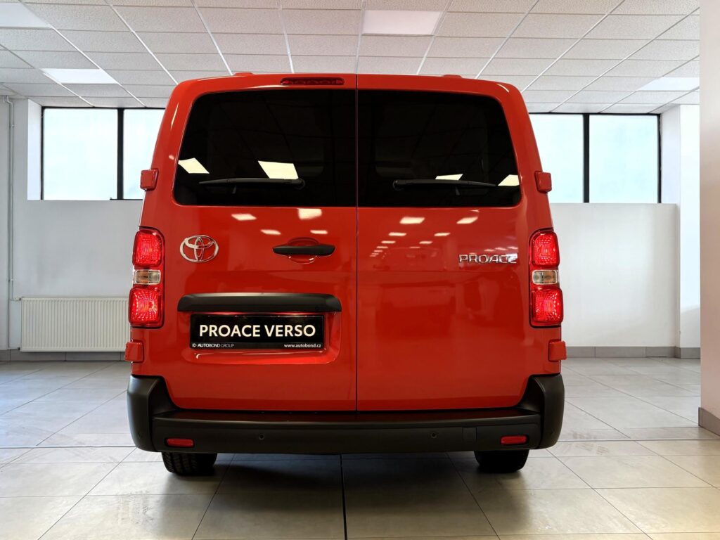 Toyota Proace Verso  2.0 L Diesel, Combi 9S, 6,st převodovka