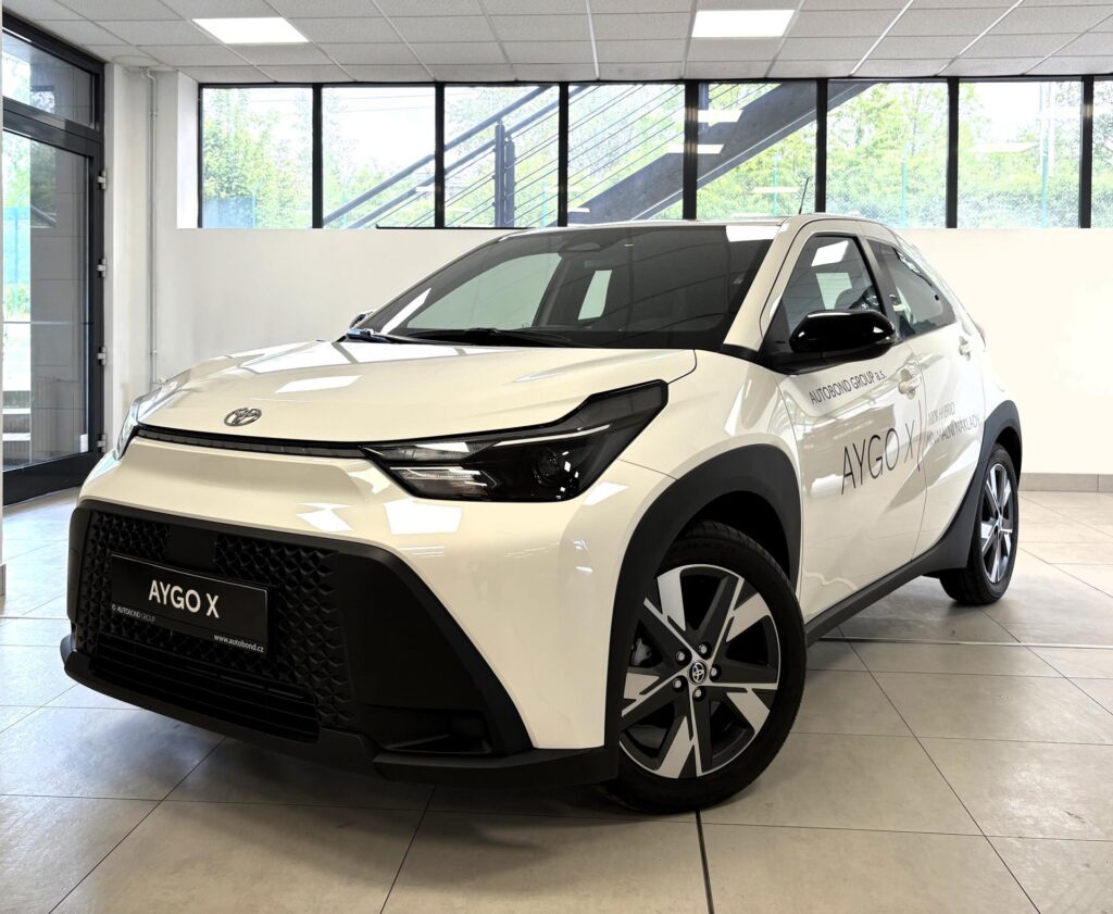 Toyota Aygo X  1.5 Hybrid e-CVT, Comfort !SLADEM!