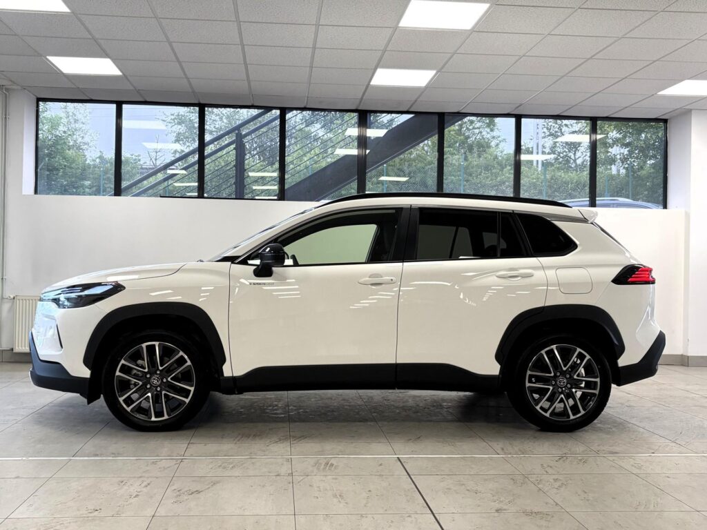 Toyota Corolla Cross  SUV 1,8 HEV e-CVT  STYLE !SKLADEM!