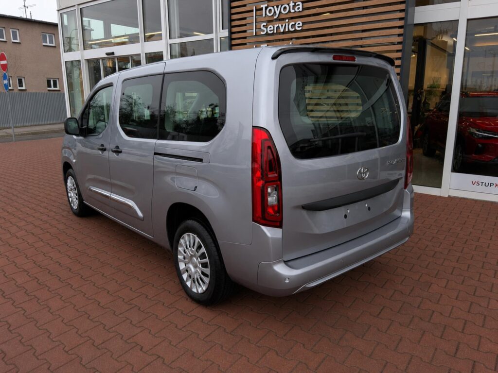 Toyota Proace City Verso  1,5 D 8AT 130K BUSINESS