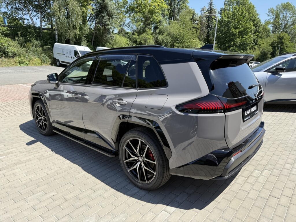 Toyota RAV4  2,5 HEV 4x4 GR SPORT
