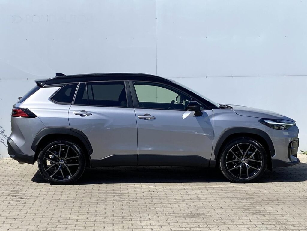 Toyota Corolla Cross  2.0 HSD e-CVT GR-Sport