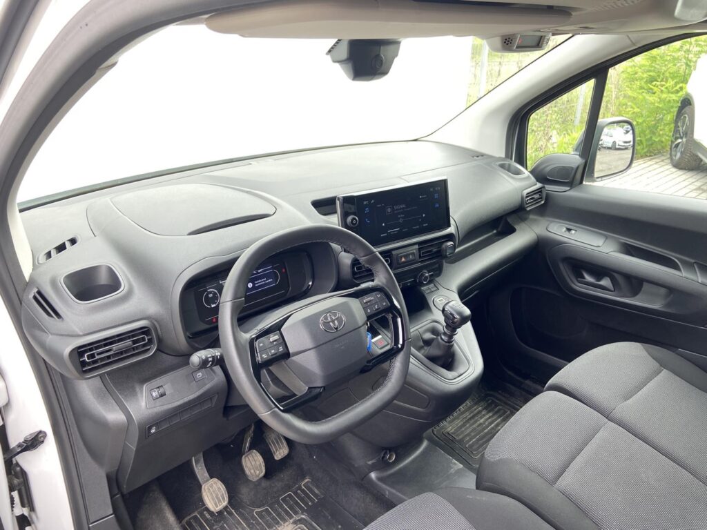 Toyota Proace City  1.5 D-4D 130k Long Active Multimedia
