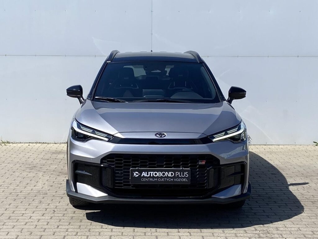 Toyota Corolla Cross  2.0 HSD e-CVT GR-Sport