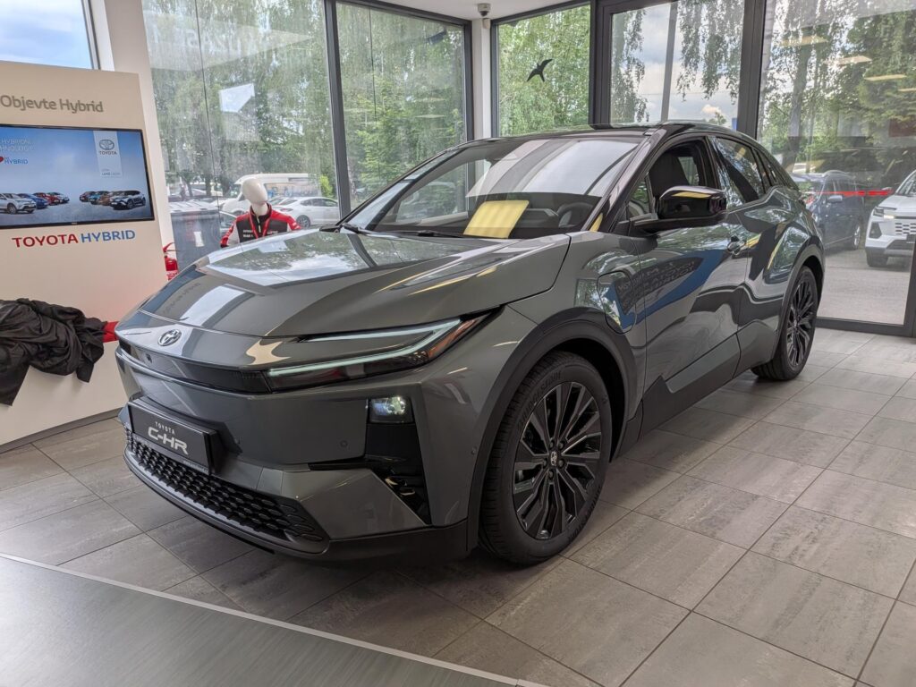 Toyota C-HR  EXECUTIVE VIP Elektro 77 kWh 343K, 4x4