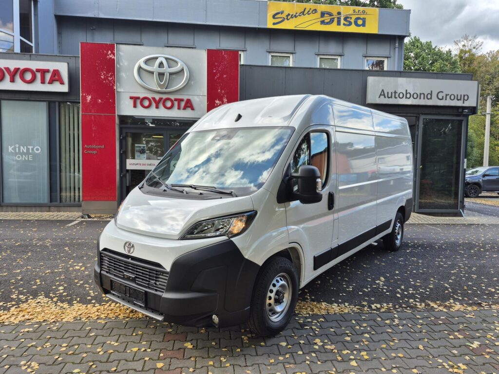 Toyota Proace Max  2.2L Diesel Active 140K + dřevěná podlaha ZDARMA