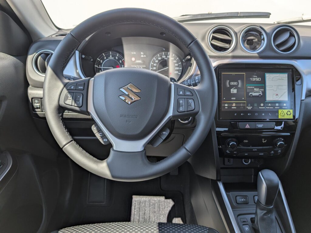 Suzuki Vitara  PREMIUM 1.4 HYBRID A/T 4x2  + TAŽNÉ ZAŘÍZENÍ