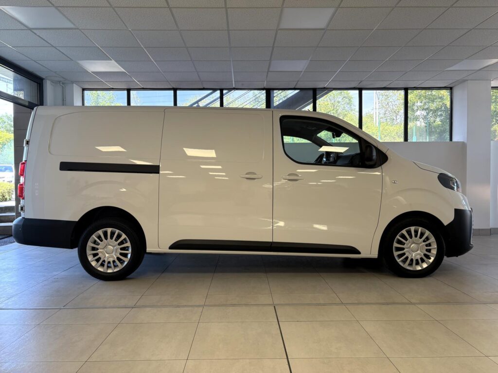 Toyota ProAce  2.2L Diesel,Active MultimediaNAVI