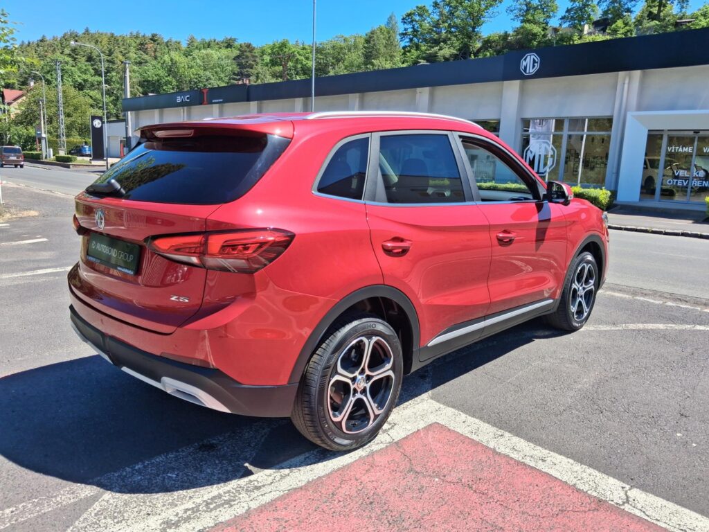 MG ZS  ELEGANCE 1.5 85kW 4×2 5MT